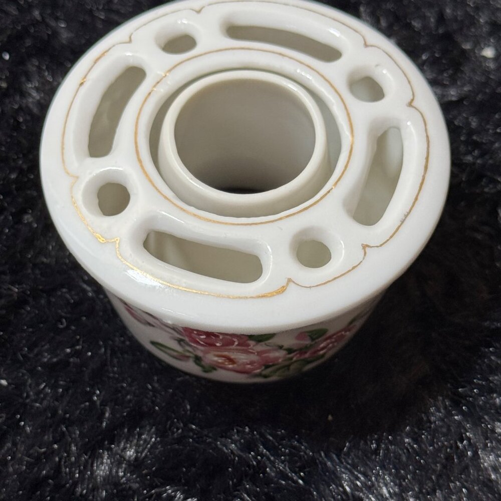 Vintage Porcelain Floral Frog Vase Insert With Hand-Painted Pink Roses & Gold - Picture 2 of 8